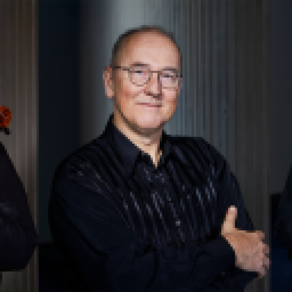 Irina Morozova; viola, Ian Munro; piano, Dene Olding; violin